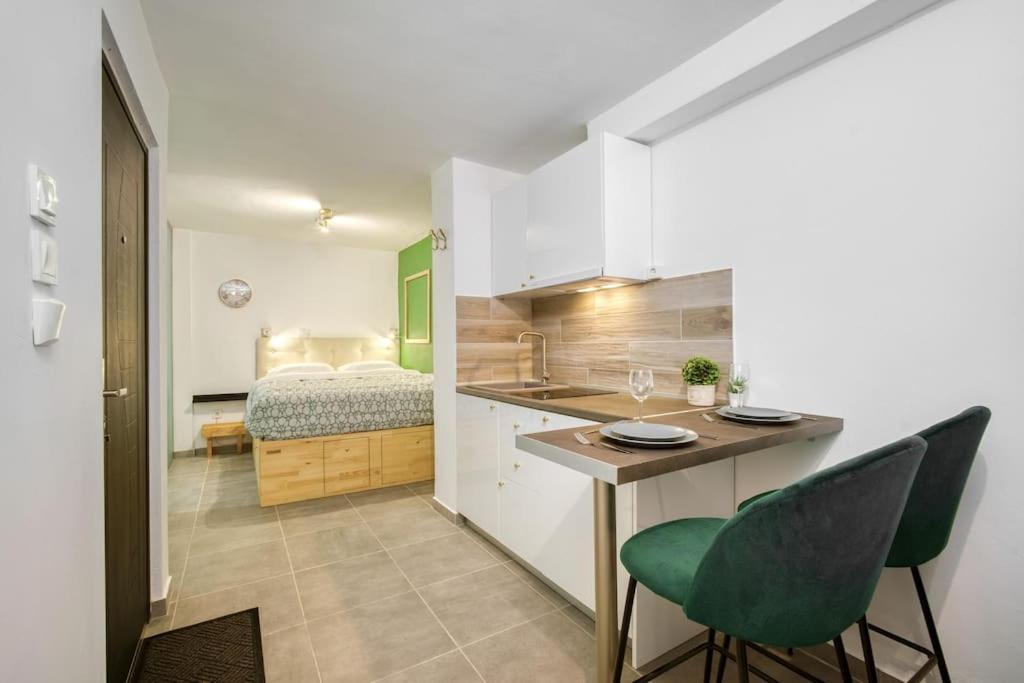 Modern Boutique Apartment Athene Buitenkant foto
