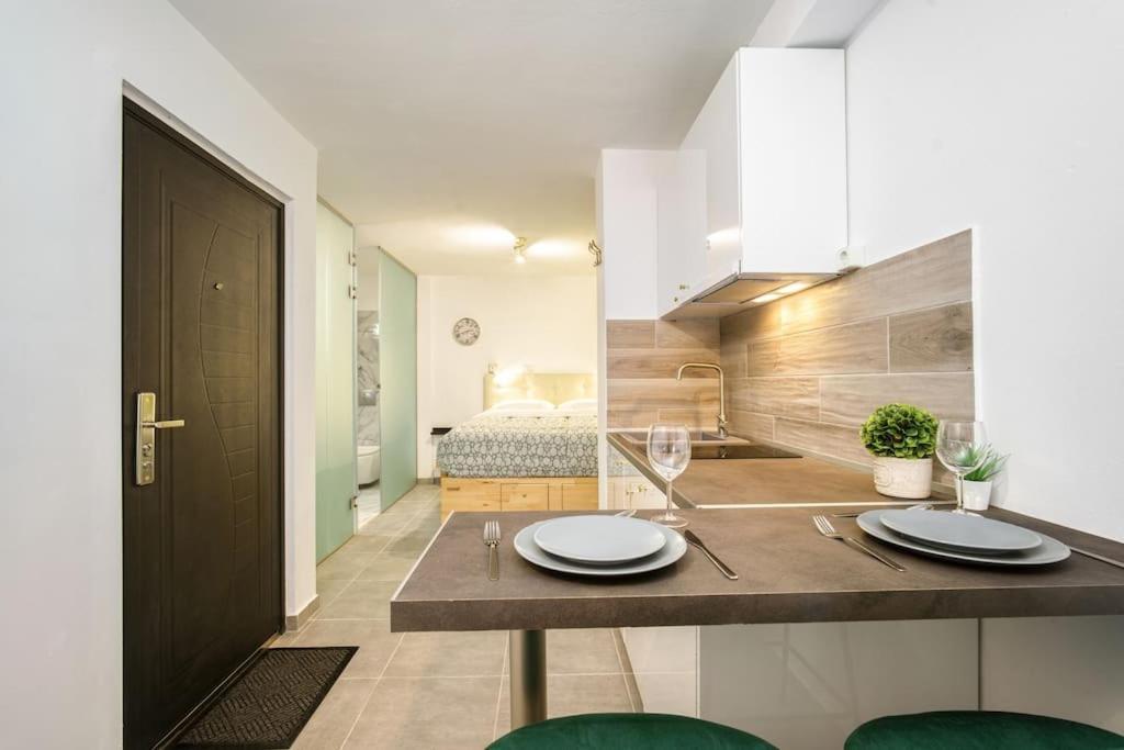 Modern Boutique Apartment Athene Buitenkant foto