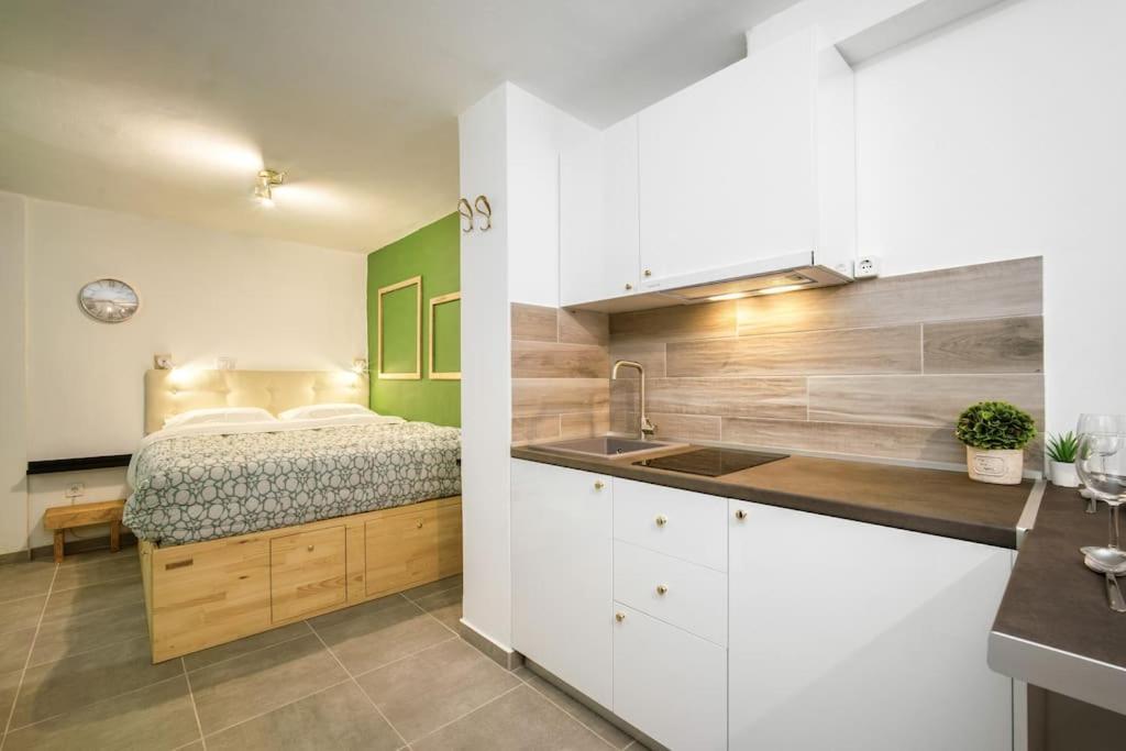 Modern Boutique Apartment Athene Buitenkant foto